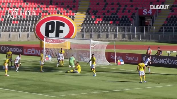 Pablo Solari’s incredible solo goal for Colo-Colo to stay up